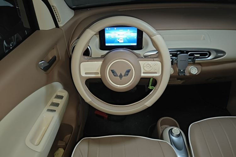 Used Wuling Hongguang MINIEV 2025 Four-Door Version Advanced Edition Steering Wheel