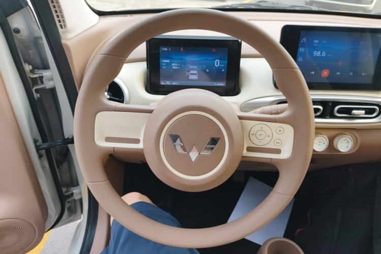 Used Wuling Hongguang MINIEV 2025 Four-Door Version Zhenxiang+ Edition Steering Wheel
