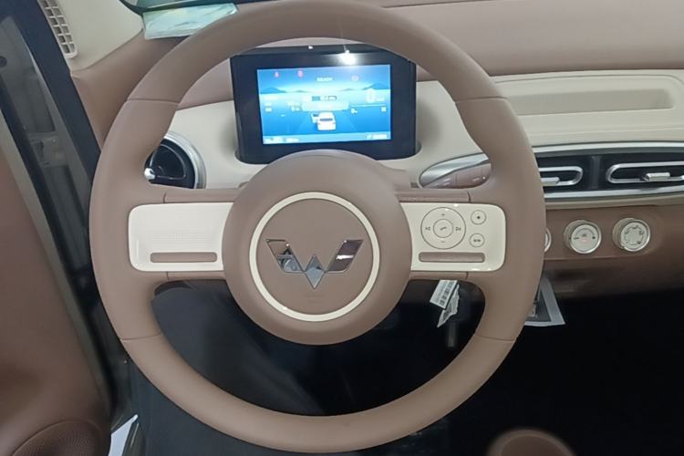 Used Wuling Hongguang MINIEV 2025 Four-Door Version Advanced Edition Steering Wheel