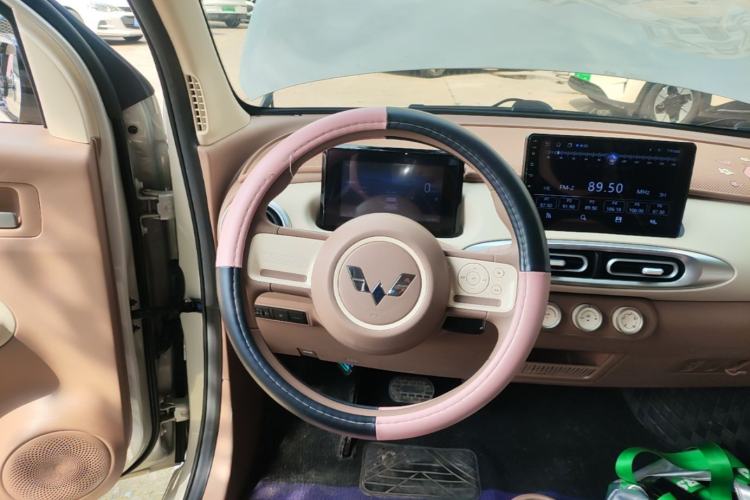 Used Wuling Hongguang MINIEV 2025 Four-Door Version Advanced Edition Steering Wheel