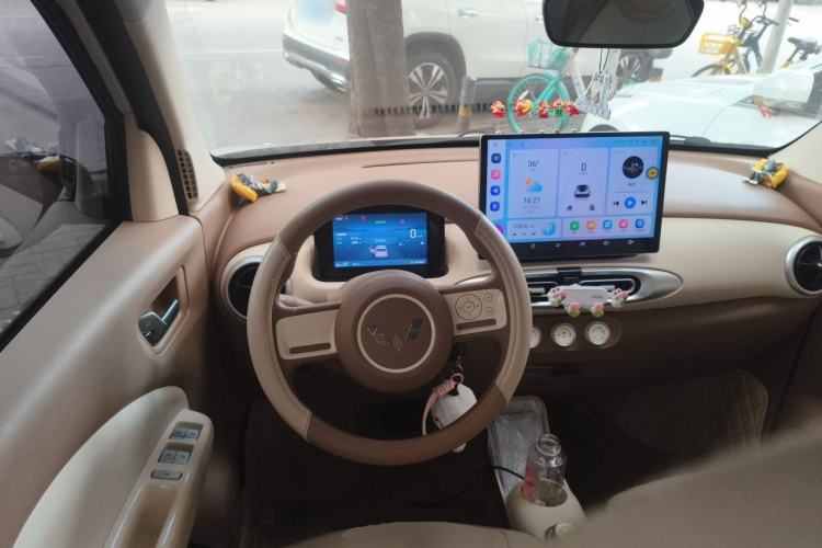 Used Wuling Hongguang MINIEV 2025 Four-Door Version Advanced Edition Steering Wheel