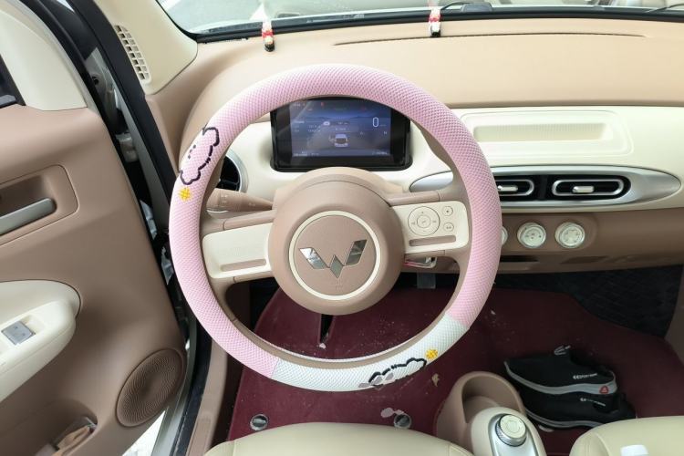 Used Wuling Hongguang MINIEV 2025 Four-Door Version Advanced Edition Steering Wheel