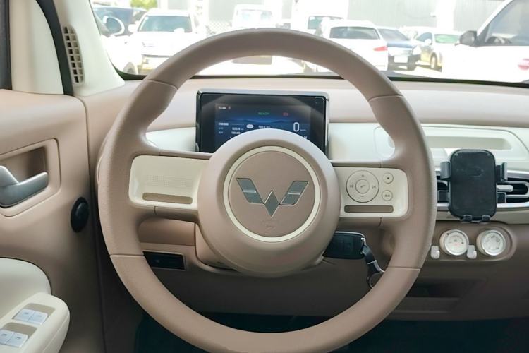 Used Wuling Hongguang MINIEV 2025 Four-Door Version Advanced Edition Steering Wheel
