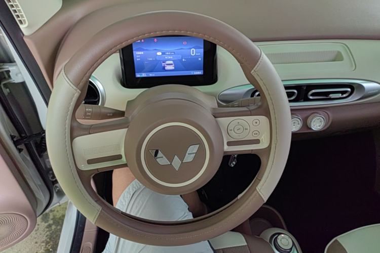 Used Wuling Hongguang MINIEV 2025 Four-Door Version Advanced Edition Steering Wheel