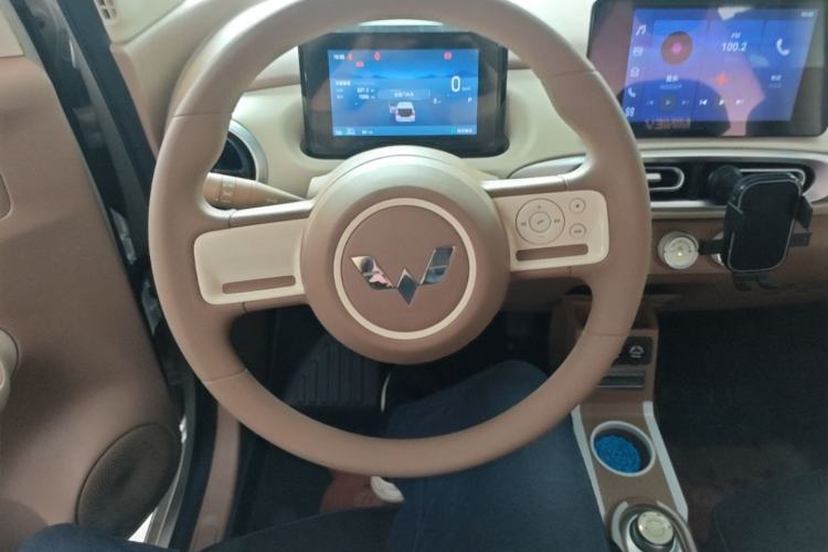 Used Wuling Hongguang MINIEV 2025 Four-Door Version Zhenxiang+ Edition Steering Wheel