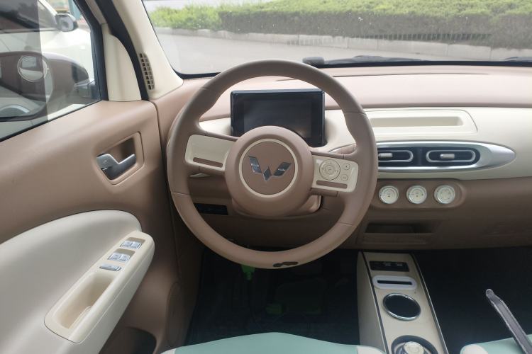 Used Wuling Hongguang MINIEV 2025 Four-Door Version Advanced Edition Steering Wheel