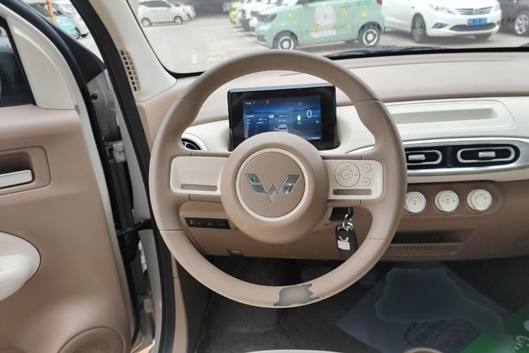 Used Wuling Hongguang MINIEV 2025 Four-Door Version Advanced Edition Steering Wheel