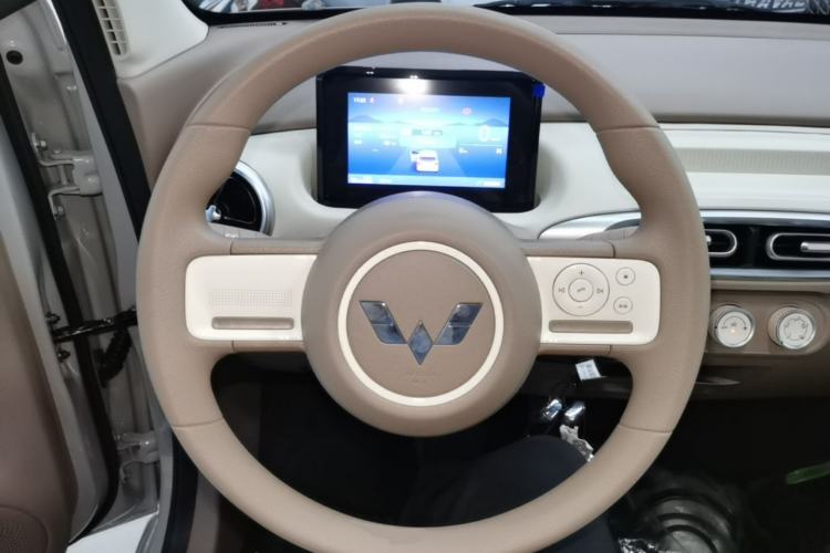 Used Wuling Hongguang MINIEV 2025 Four-Door Version Advanced Edition Steering Wheel