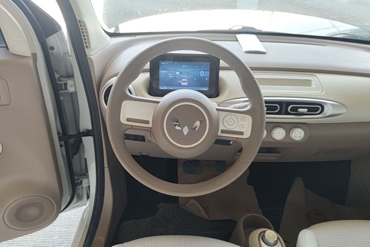 Used Wuling Hongguang MINIEV 2025 Four-Door Version Advanced Edition Steering Wheel