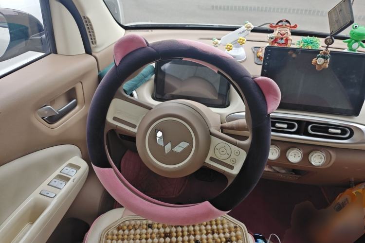 Used Wuling Hongguang MINIEV 2025 Four-Door Version Advanced Edition Steering Wheel