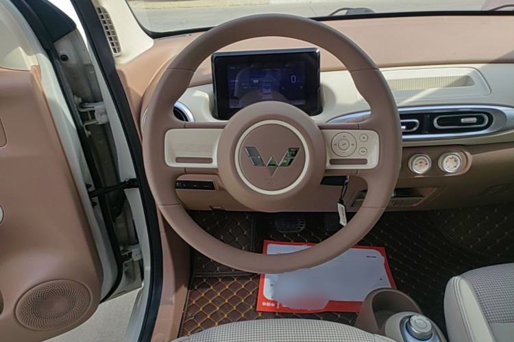 Used Wuling Hongguang MINIEV 2025 Four-Door Version Advanced Edition Steering Wheel