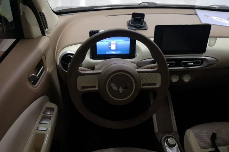 Used Wuling Hongguang MINIEV 2025 Four-Door Version Zhenxiang+ Edition Steering Wheel
