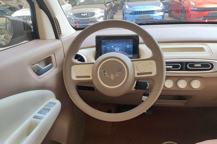 Used Wuling Hongguang MINIEV 2025 Four-Door Version Advanced Edition Steering Wheel