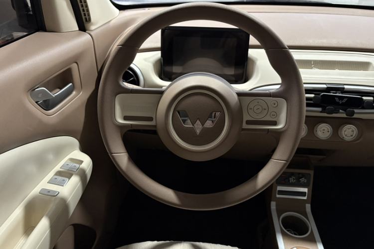 Used Wuling Hongguang MINIEV 2025 Four-Door Version Advanced Edition Steering Wheel