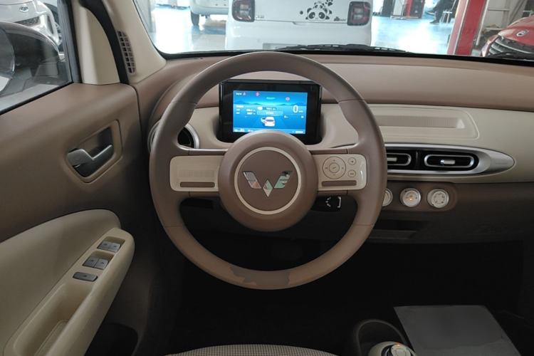 Used Wuling Hongguang MINIEV 2025 Four-Door Version Advanced Edition Steering Wheel