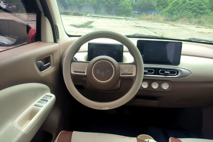Used Wuling Hongguang MINIEV 2025 Four-Door Version Zhenxiang+ Edition Steering Wheel