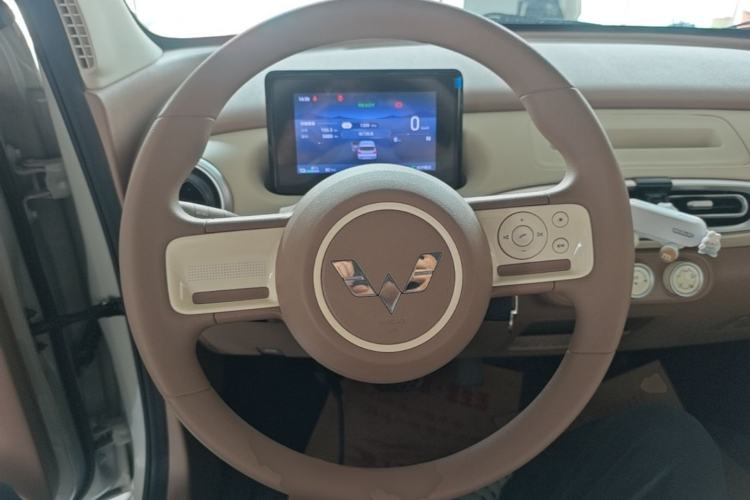 Used Wuling Hongguang MINIEV 2025 Four-Door Version Advanced Edition Steering Wheel