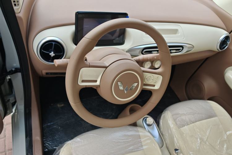 Used Wuling Hongguang MINIEV 2025 Four-Door Version Advanced Edition Steering Wheel