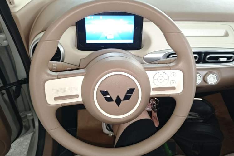 Used Wuling Hongguang MINIEV 2025 Four-Door Version Advanced Edition Steering Wheel