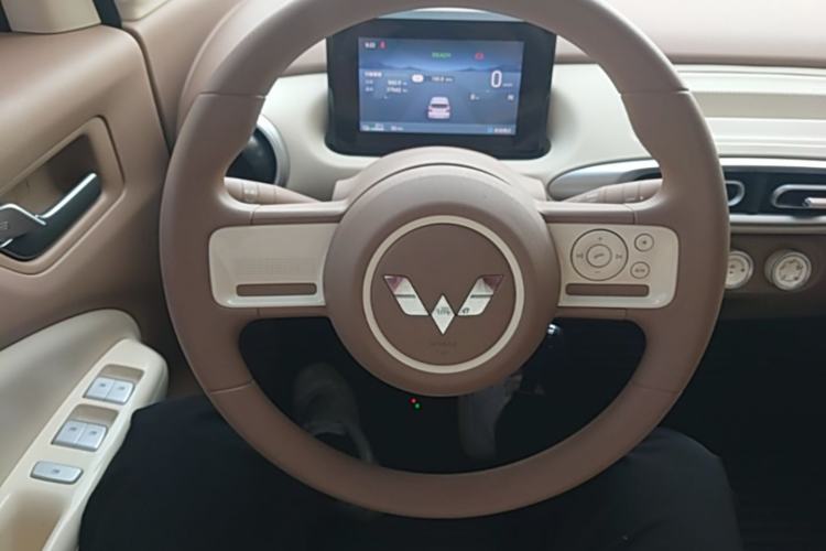 Used Wuling Hongguang MINIEV 2025 Four-Door Version Advanced Edition Steering Wheel