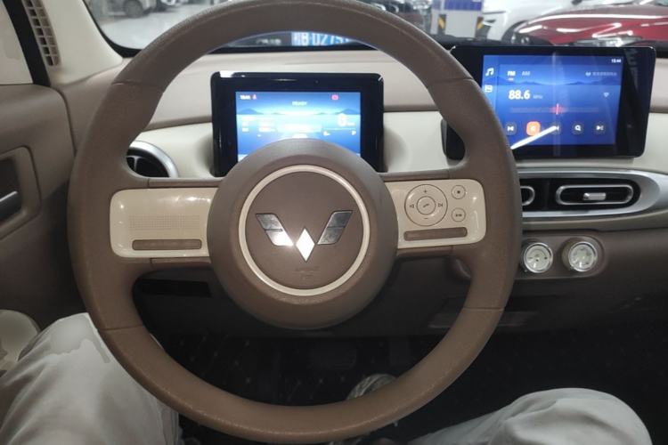 Used Wuling Hongguang MINIEV 2025 Four-Door Version Zhenxiang+ Edition Steering Wheel