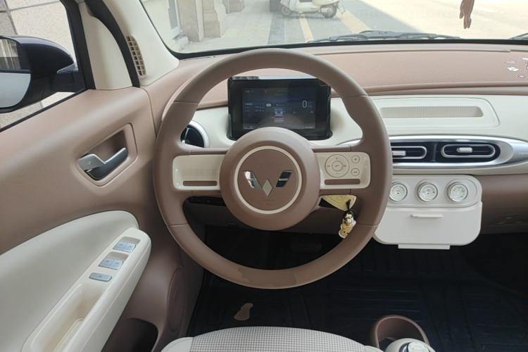 Used Wuling Hongguang MINIEV 2025 Four-Door Version Advanced Edition Steering Wheel