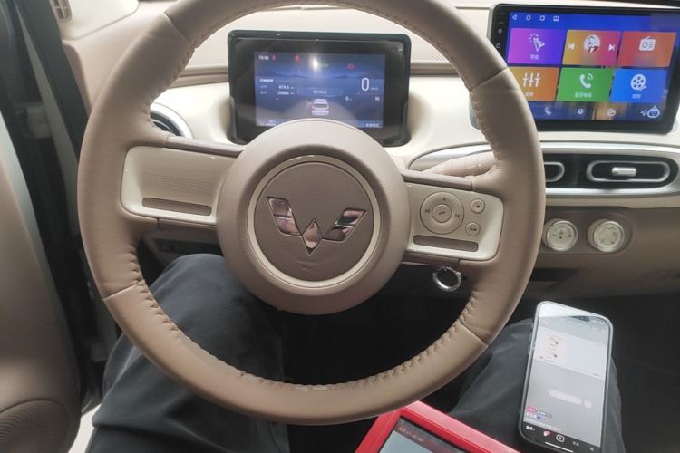 Used Wuling Hongguang MINIEV 2025 Four-Door Version Advanced Edition Steering Wheel