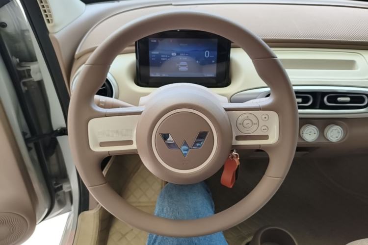 Used Wuling Hongguang MINIEV 2025 Four-Door Version Advanced Edition Steering Wheel