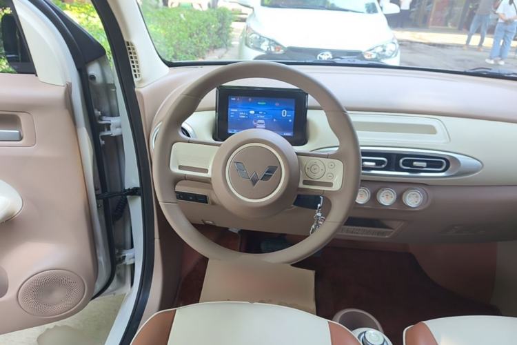 Used Wuling Hongguang MINIEV 2025 Four-Door Version Advanced Edition Steering Wheel