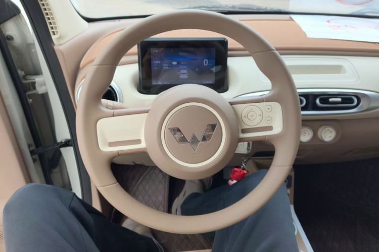 Used Wuling Hongguang MINIEV 2025 Four-Door Version Advanced Edition Steering Wheel