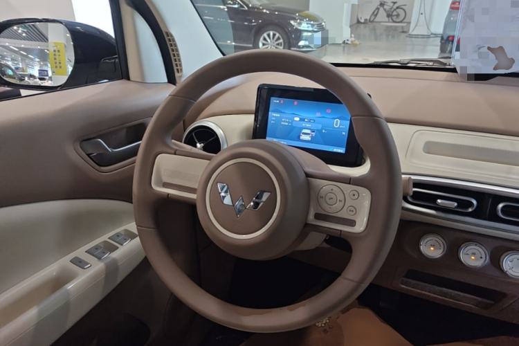 Used Wuling Hongguang MINIEV 2025 Four-Door Version Advanced Edition Steering Wheel