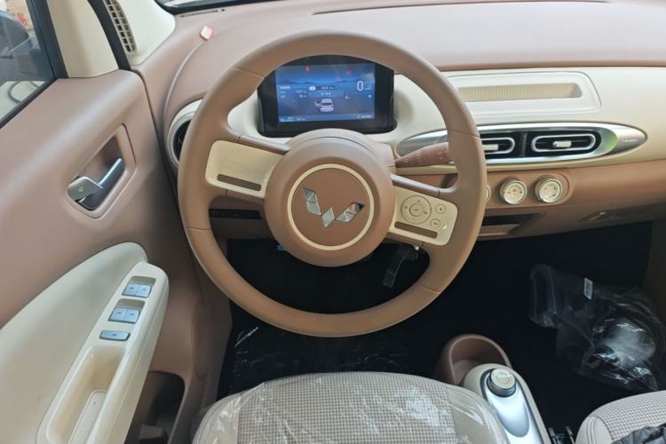 Used Wuling Hongguang MINIEV 2025 Four-Door Version Advanced Edition Steering Wheel