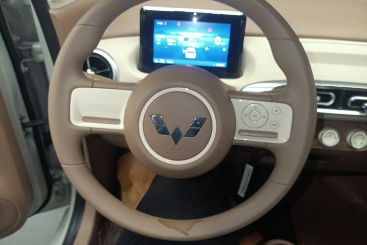 Used Wuling Hongguang MINIEV 2025 Four-Door Version Advanced Edition Steering Wheel
