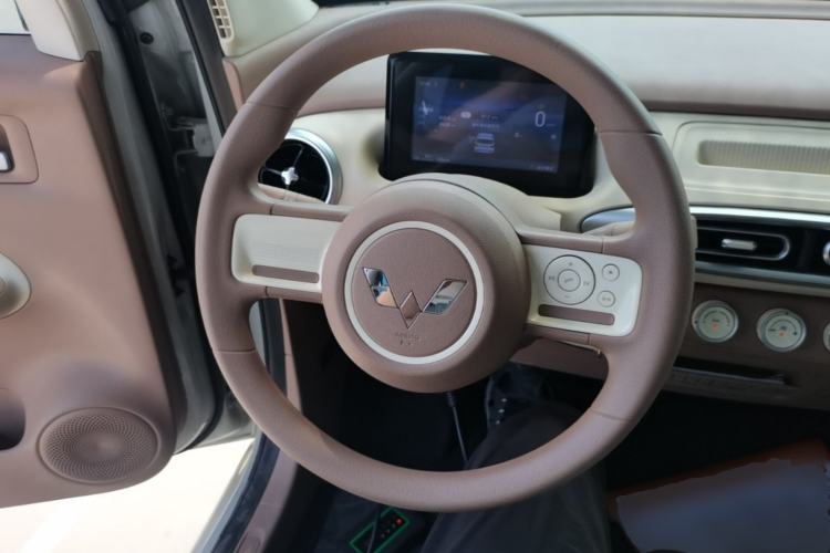 Used Wuling Hongguang MINIEV 2025 Four-Door Version Advanced Edition Steering Wheel