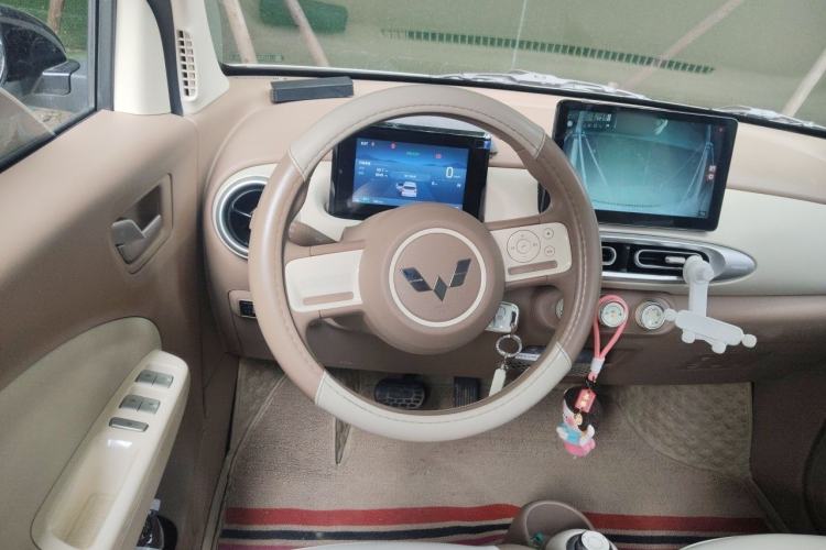 Used Wuling Hongguang MINIEV 2025 Four-Door Version Advanced Edition Steering Wheel
