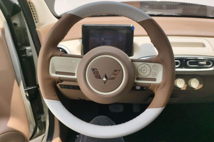 Used Wuling Hongguang MINIEV 2025 Four-Door Version Premium Edition Steering Wheel