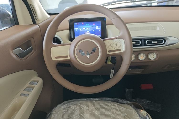 Used Wuling Hongguang MINIEV 2025 Four-Door Version Advanced Edition Steering Wheel