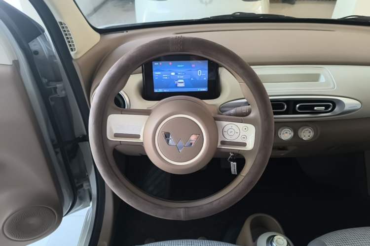 Used Wuling Hongguang MINIEV 2025 Four-Door Version Advanced Edition Steering Wheel