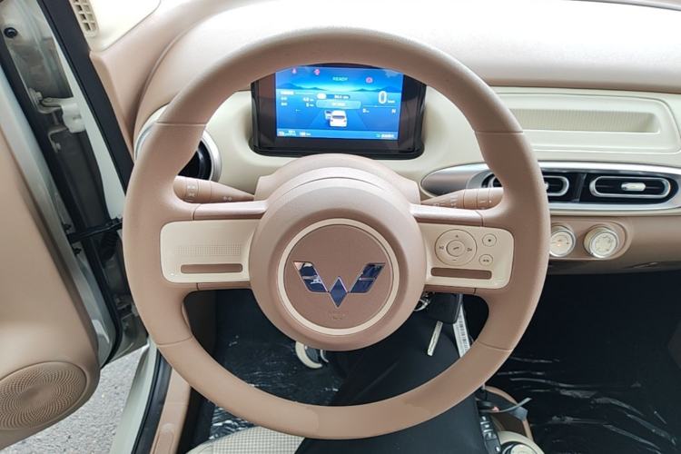 Used Wuling Hongguang MINIEV 2025 Four-Door Version Advanced Edition Steering Wheel