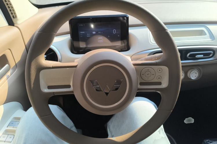 Used Wuling Hongguang MINIEV 2025 Four-Door Version Advanced Edition Steering Wheel
