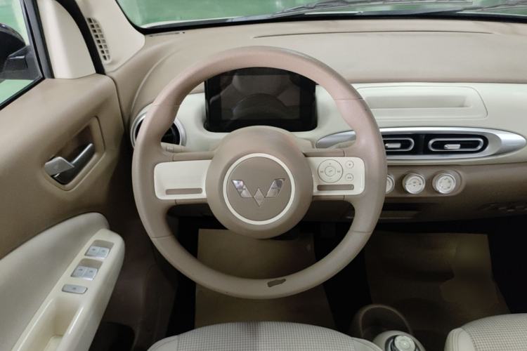 Used Wuling Hongguang MINIEV 2025 Four-Door Version Advanced Edition Steering Wheel