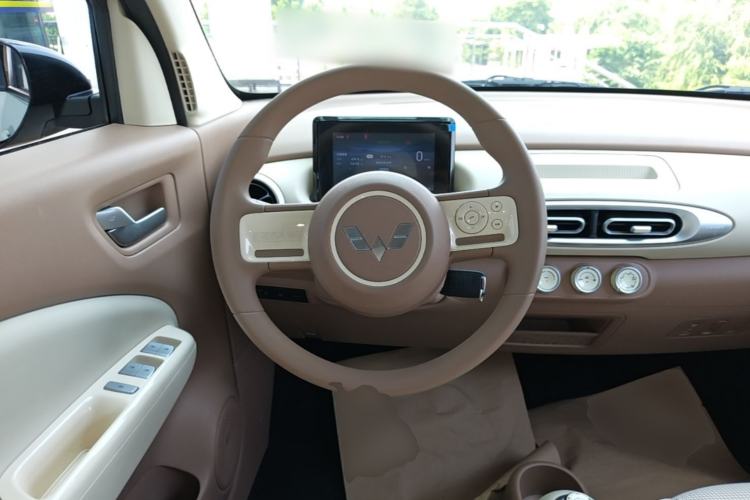 Used Wuling Hongguang MINIEV 2025 Four-Door Version Advanced Edition Steering Wheel