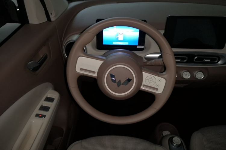 Used Wuling Hongguang MINIEV 2025 Four-Door Version Zhenxiang+ Edition Steering Wheel