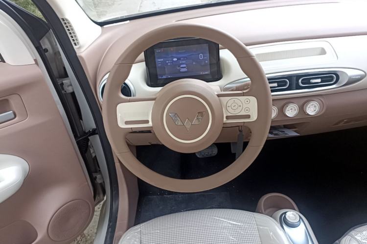 Used Wuling Hongguang MINIEV 2025 Four-Door Version Advanced Edition Steering Wheel