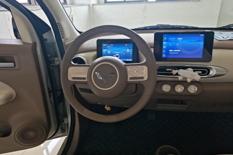 Used Wuling Hongguang MINIEV 2025 Four-Door Version Premium Edition Steering Wheel