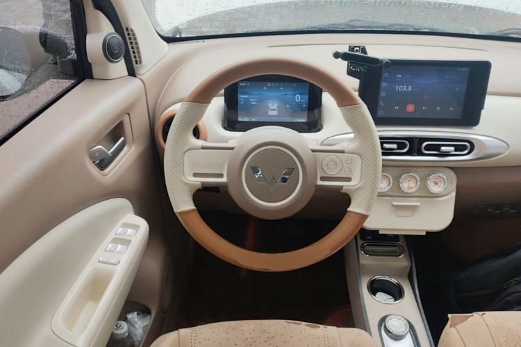 Used Wuling Hongguang MINIEV 2025 Four-Door Version Zhenxiang+ Edition Steering Wheel