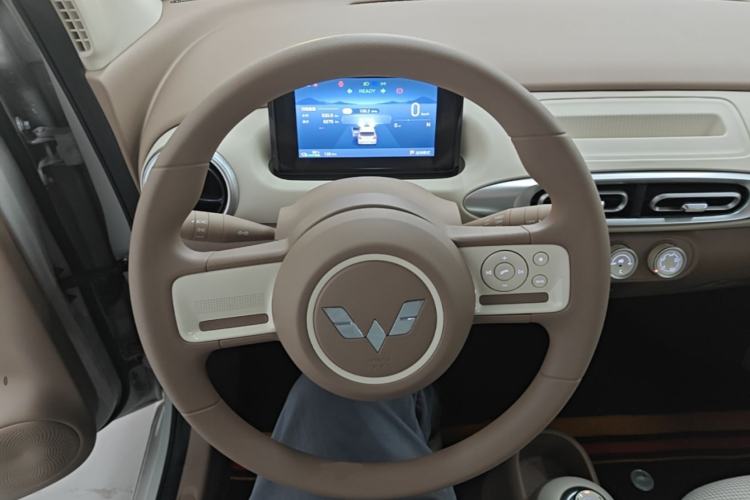 Used Wuling Hongguang MINIEV 2025 Four-Door Version Advanced Edition Steering Wheel