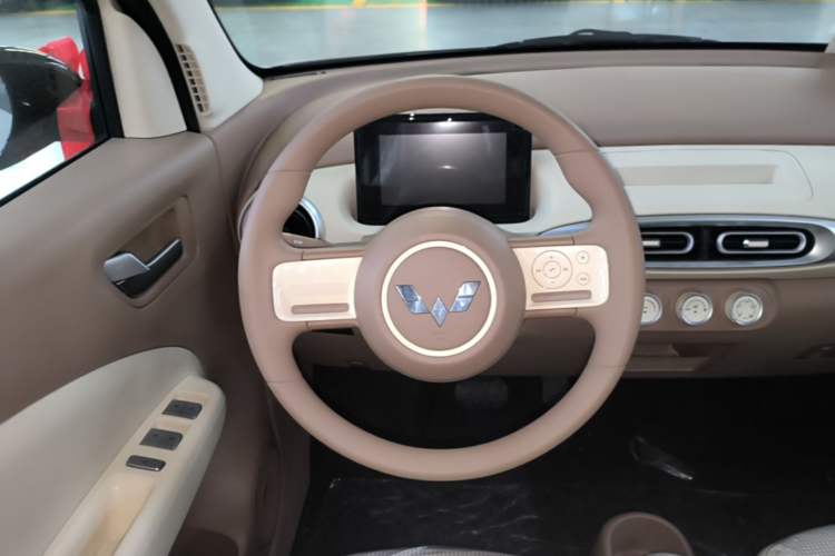 Used Wuling Hongguang MINIEV 2025 Four-Door Version Advanced Edition Steering Wheel