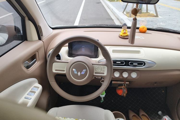 Used Wuling Hongguang MINIEV 2025 Four-Door Version Advanced Edition Steering Wheel