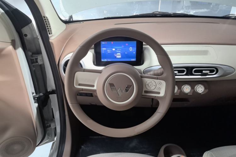 Used Wuling Hongguang MINIEV 2025 Four-Door Version Advanced Edition Steering Wheel
